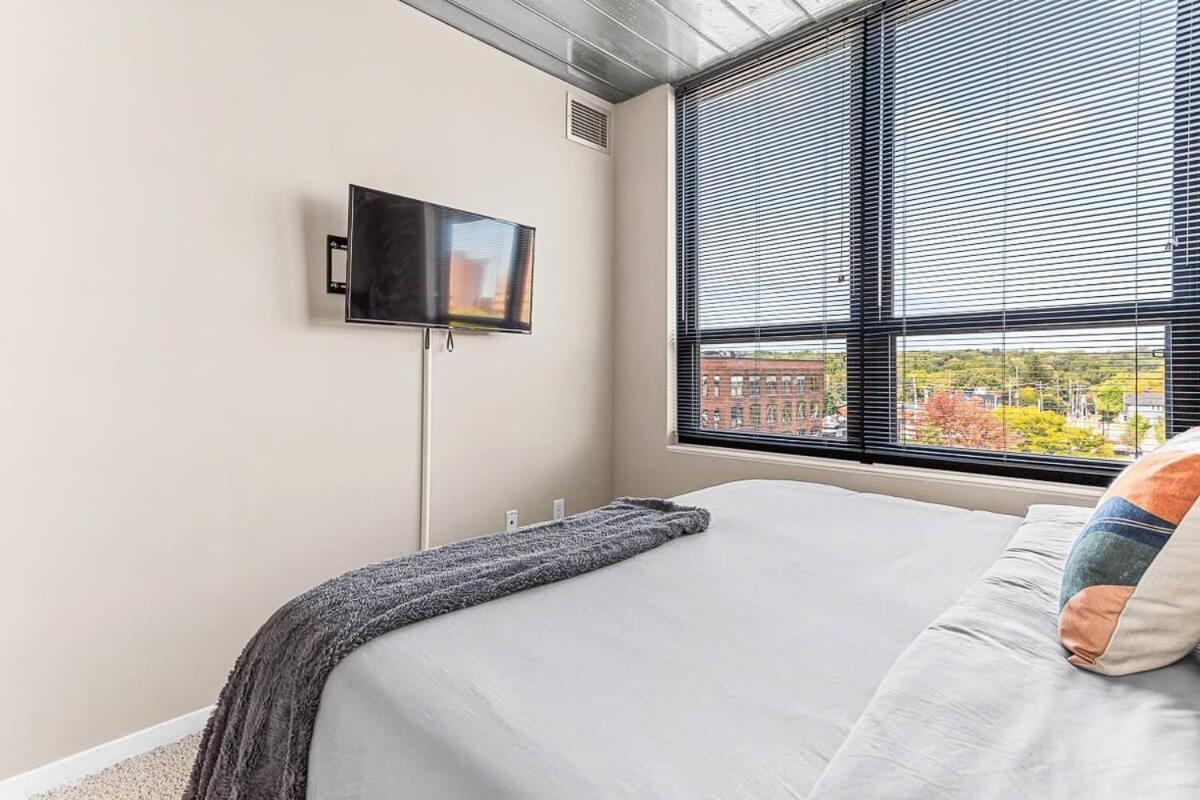 Downtown Ann Arbor 2 King Bed Balcony Apartment 外观 照片