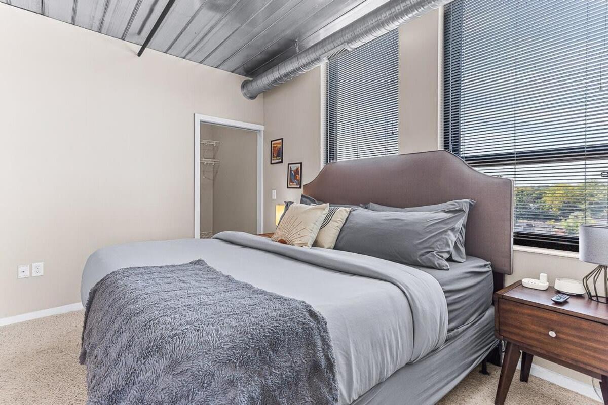 Downtown Ann Arbor 2 King Bed Balcony Apartment 外观 照片